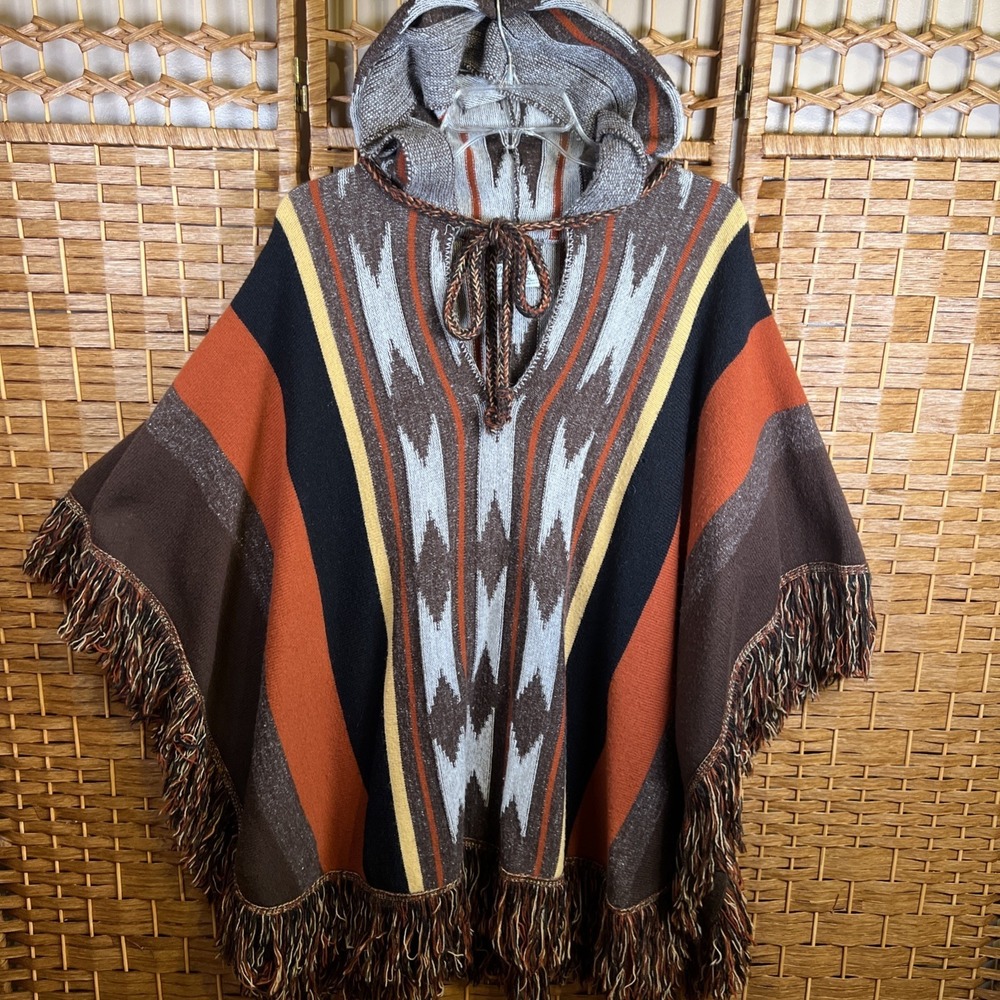 Vintage Cuddle Knit Poncho Womens One Size Hooded Southwestern Fringe Boho 70s